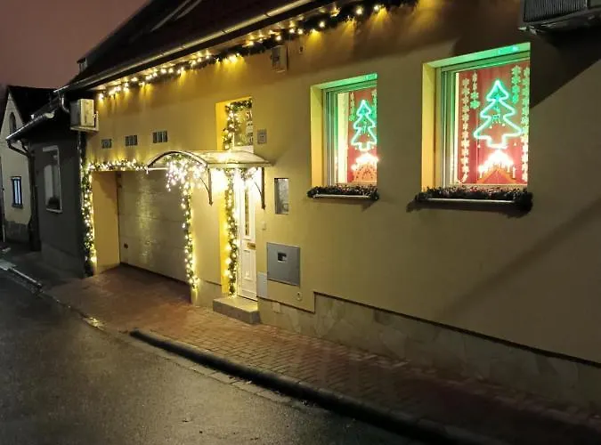 Sasvar Apartament Eger